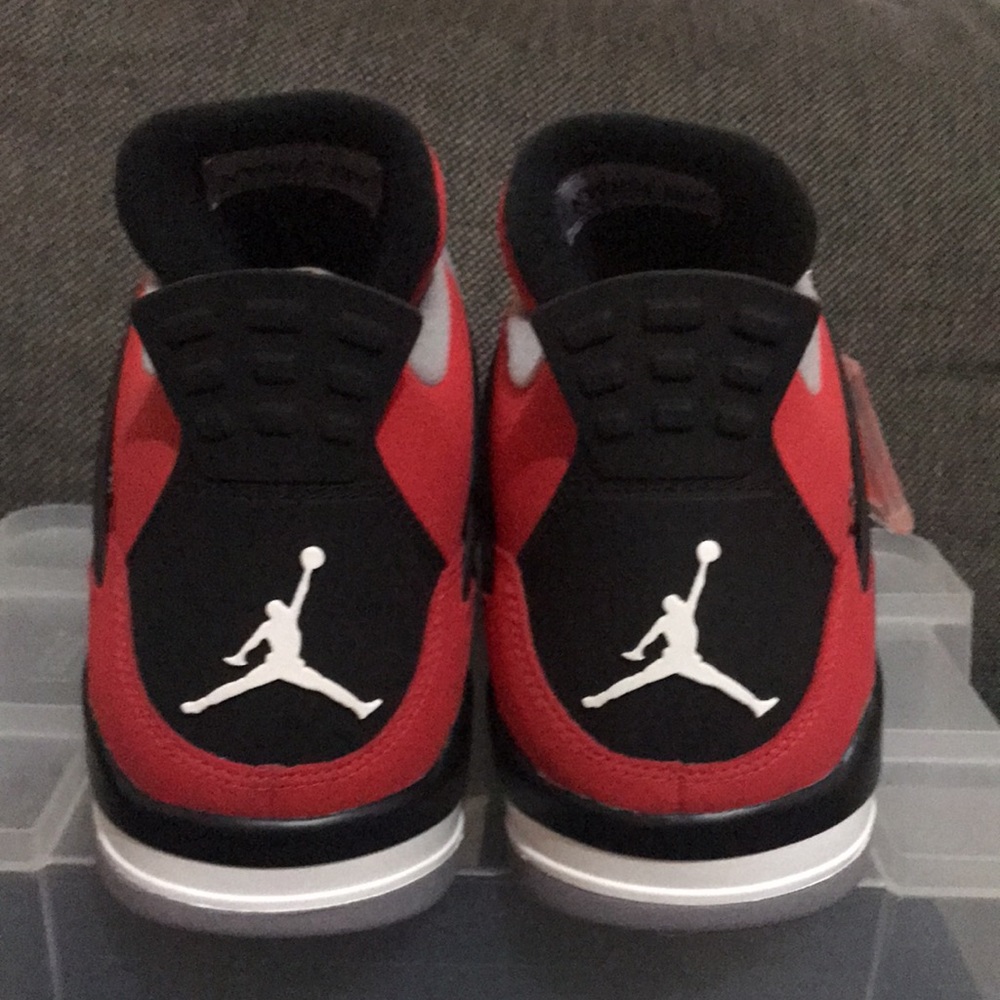 AIR JORDAN 4 RETRO "TORO BRAVO" - Picture 4 of 7